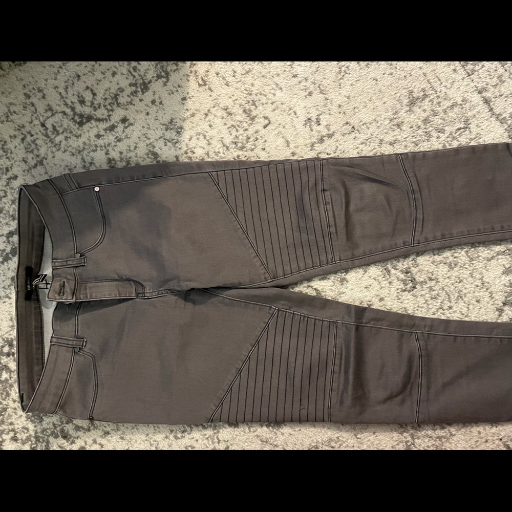 Gray jeggings